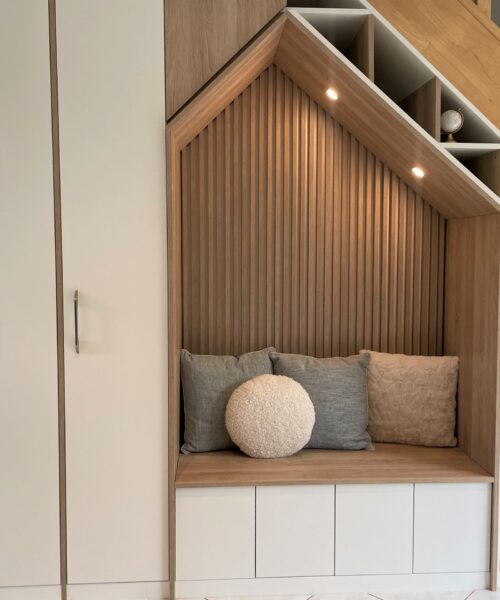 Aménagement sous escalier : idées et conseils pour transformer cet espace perdu