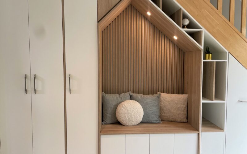 aménagement espace sous escalier