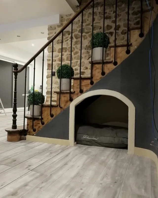 Niche sous escalier