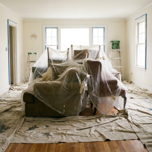 Comment peindre un plafond sans traces et sans se détruire le dos